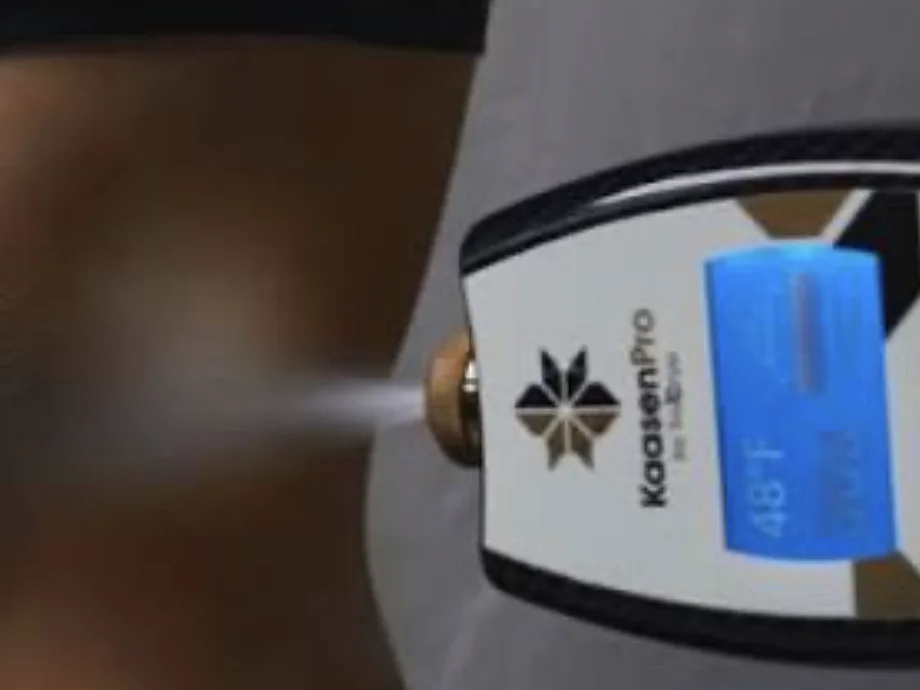 The Kaasen Pro handheld cryo device in use